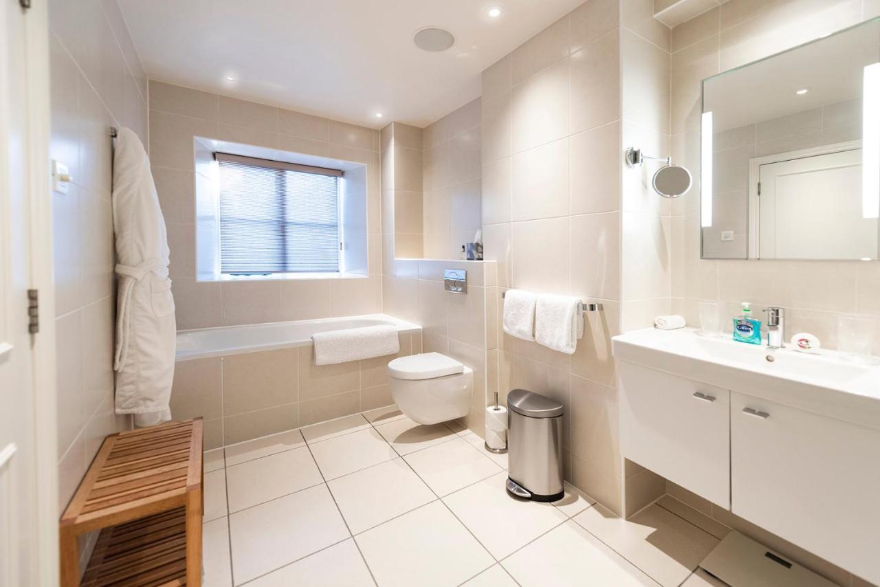 Oberon River View Apartment Bourton-on-the-Water Esterno foto