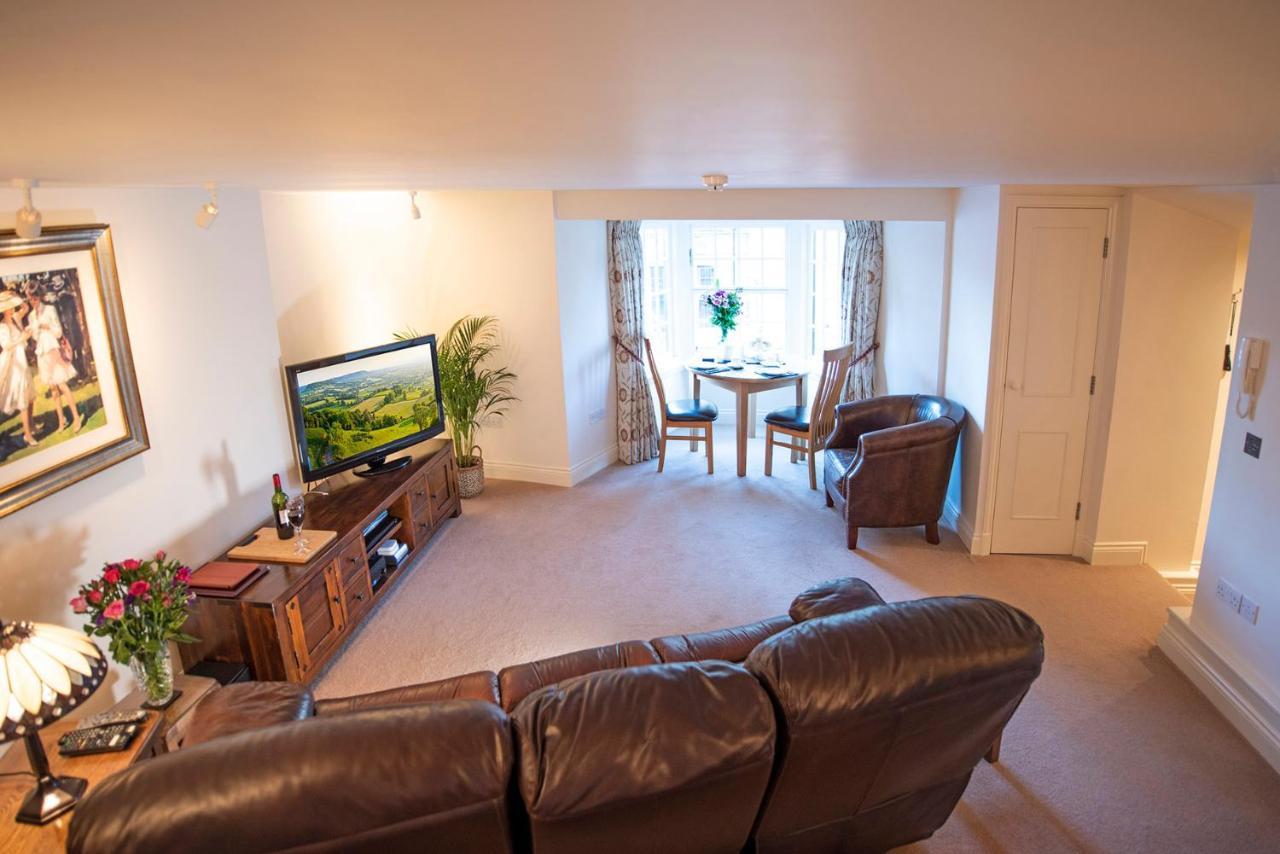Oberon River View Apartment Bourton-on-the-Water Esterno foto